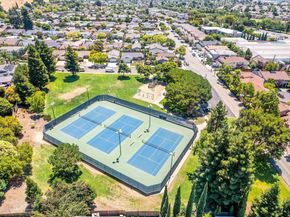 627 Alquire Pkwy, Hayward CA 94544