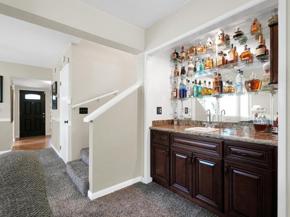 627 Alquire Pkwy, Hayward CA 94544
