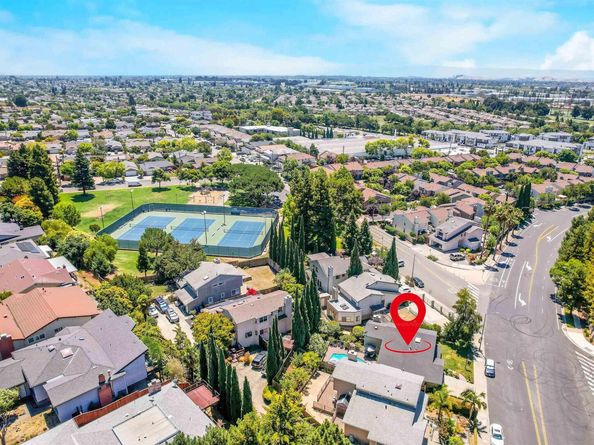 627 Alquire Pkwy, Hayward CA 94544