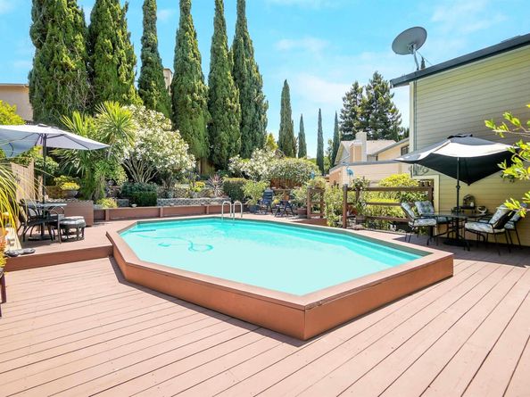 627 Alquire Pkwy, Hayward CA 94544