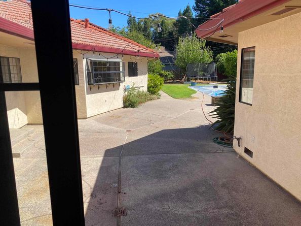 11 Foothill Lane, Pleasanton CA 94588