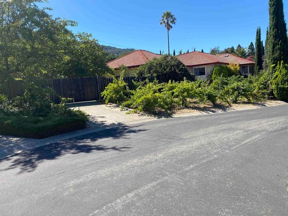 11 Foothill Lane, Pleasanton CA 94588