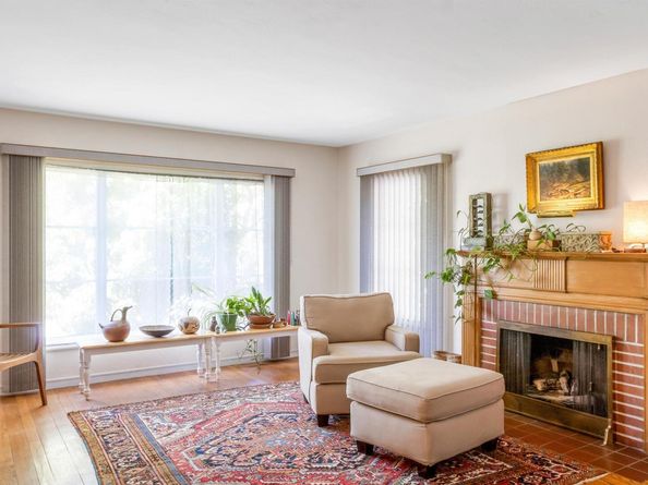7415 Circle Hill Dr, Oakland CA 94605