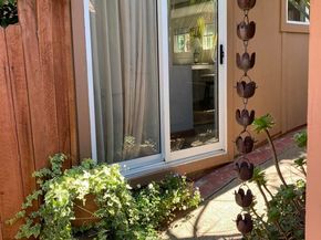 7415 Circle Hill Dr, Oakland CA 94605