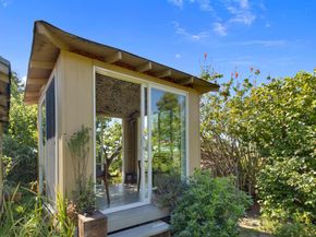 7415 Circle Hill Dr, Oakland CA 94605