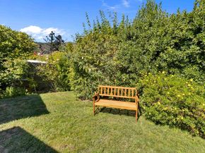 7415 Circle Hill Dr, Oakland CA 94605