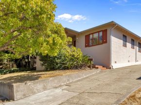 7415 Circle Hill Dr, Oakland CA 94605