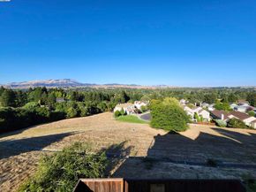 1823 Mockingbird Pl, Danville CA 94526