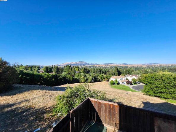 1823 Mockingbird Pl, Danville CA 94526