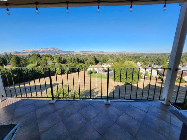 1823 Mockingbird Pl, Danville CA 94526