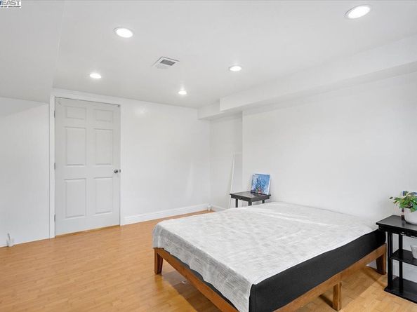 1539 International Blvd, Oakland CA 94606