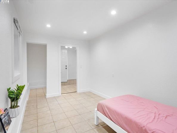 1539 International Blvd, Oakland CA 94606