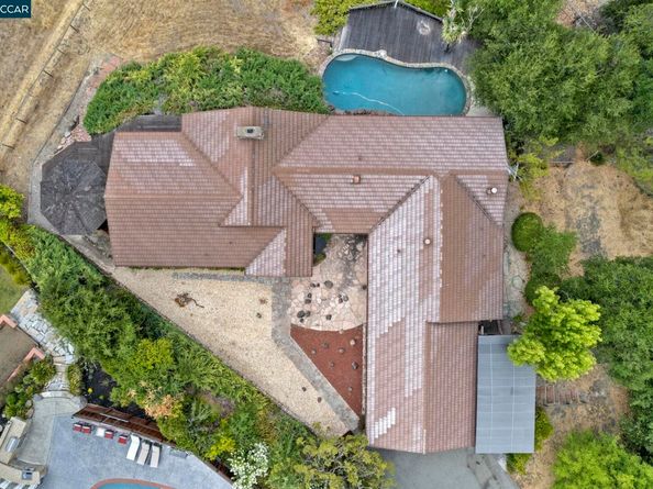 47 Bella Vista Ct, Diablo CA 94528