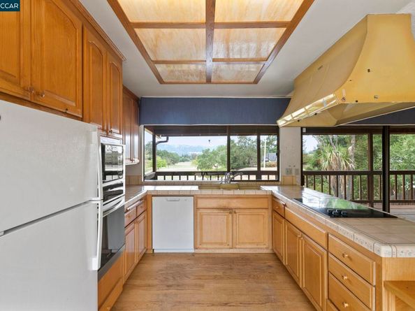 47 Bella Vista Ct, Diablo CA 94528