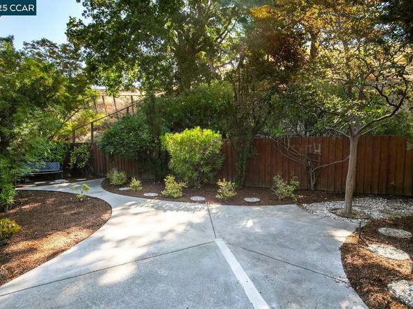 2073 Robb Rd, Walnut Creek CA 94596