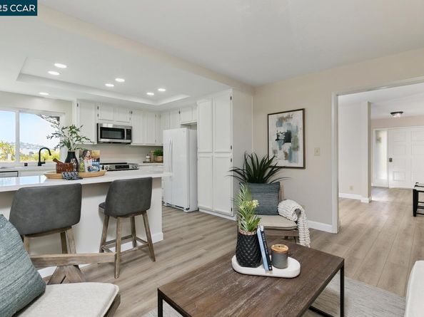 2073 Robb Rd, Walnut Creek CA 94596