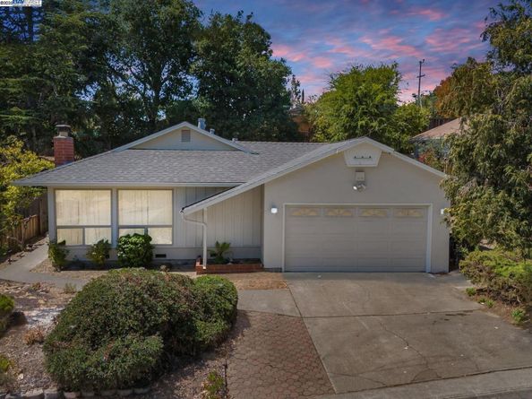 4520 Valley View Rd, Richmond CA 94803