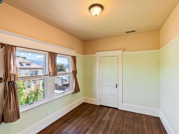 2840 11Th Ave, Oakland CA 94610