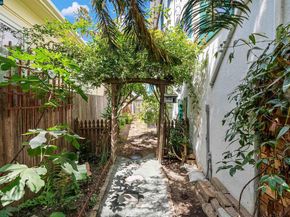 2840 11Th Ave, Oakland CA 94610