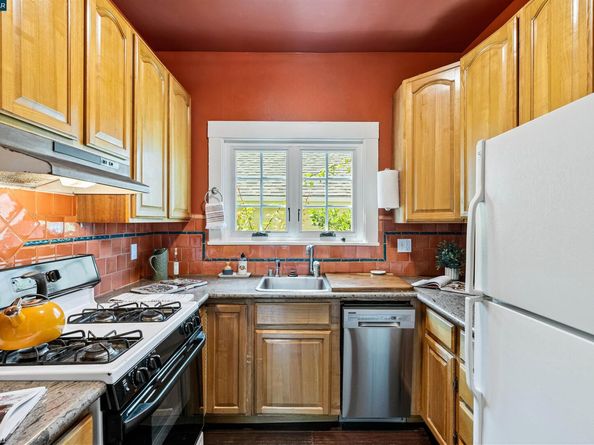2840 11Th Ave, Oakland CA 94610