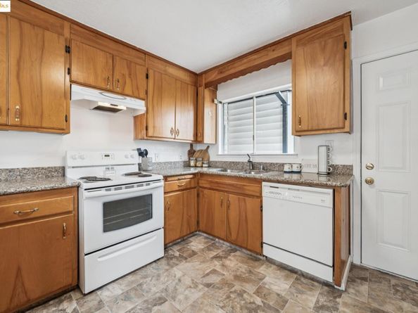 2640 77th Ave, Oakland CA 94605
