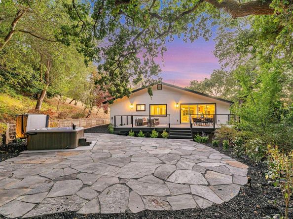 15 Manzanita Terrace, Orinda CA 94563