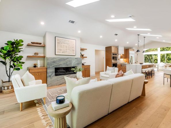 15 Manzanita Terrace, Orinda CA 94563