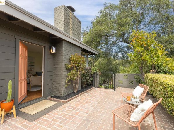 5671 Estates Dr, Oakland CA 94618