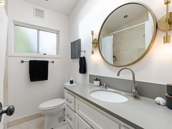 5671 Estates Dr, Oakland CA 94618