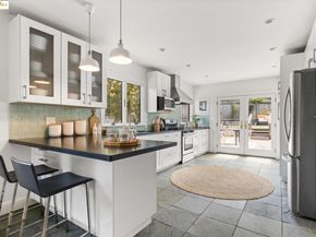 5671 Estates Dr, Oakland CA 94618