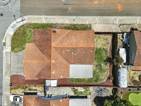2510 Kirkwood Dr, Hayward CA 94545