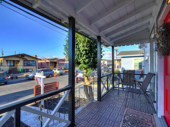 1324 104th Ave, Oakland CA 94603