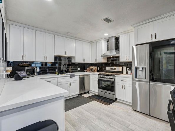 1324 104th Ave, Oakland CA 94603