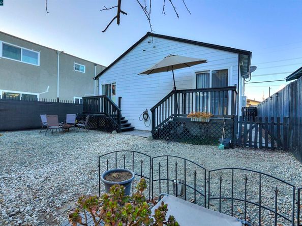 1324 104th Ave, Oakland CA 94603