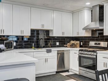 1324 104th Ave