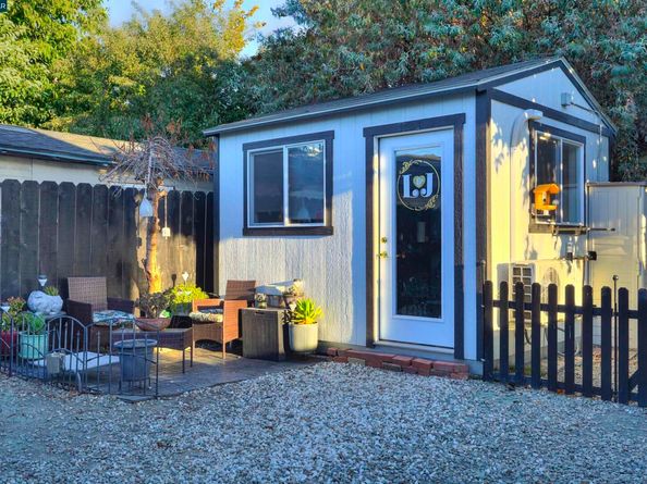 1324 104th Ave, Oakland CA 94603