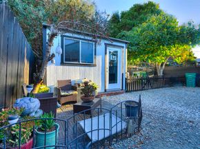 1324 104th Ave, Oakland CA 94603