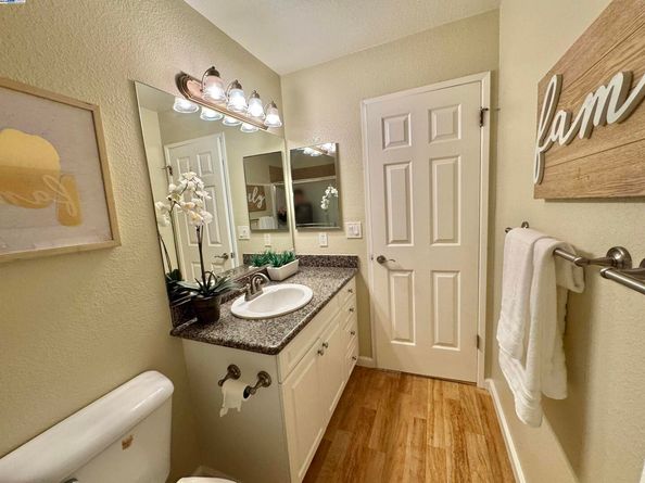 490 Bollinger Canyon Ln 367, San Ramon CA 94582