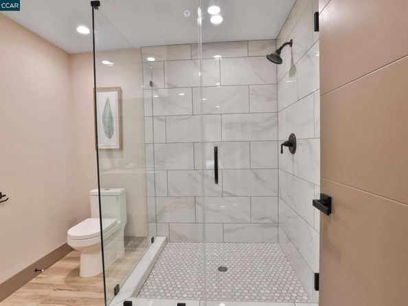 946 Risa Road, Lafayette CA 94549
