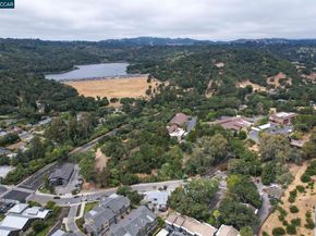 946 Risa Road, Lafayette CA 94549