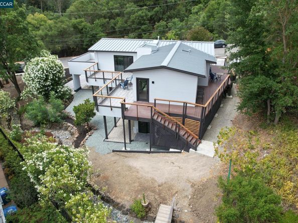 946 Risa Road, Lafayette CA 94549