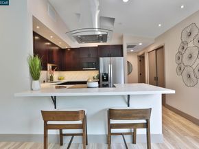 946 Risa Road, Lafayette CA 94549