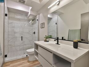 946 Risa Road, Lafayette CA 94549