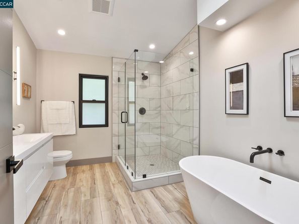 946 Risa Road, Lafayette CA 94549