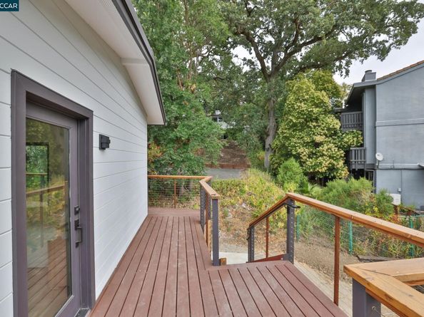 946 Risa Road, Lafayette CA 94549
