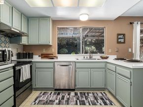 1039 Village Oaks Drive, Martinez CA 94553