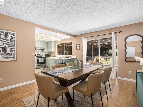 1039 Village Oaks Drive, Martinez CA 94553