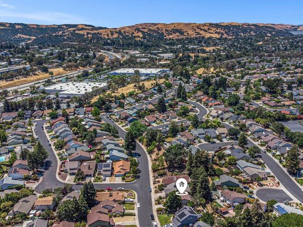 1039 Village Oaks Drive, Martinez CA 94553