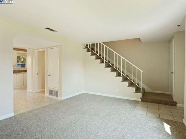 1048 Spring Valley Cmn, Livermore CA 94551