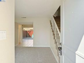 1048 Spring Valley Cmn, Livermore CA 94551